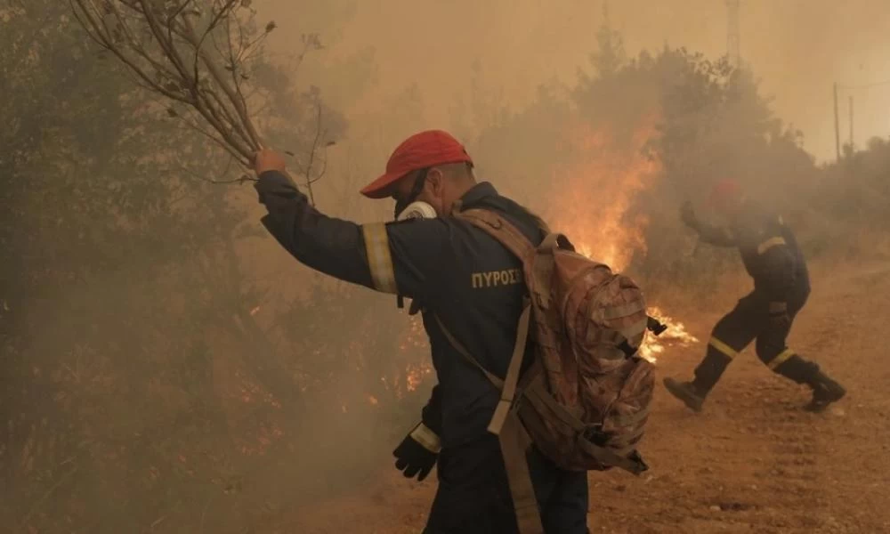 Εκτός ελέγχου η φωτιά στην Αρκαδία: Αναζωπυρώσεις στην Γορτυνία - Εντολή για εκκένωση οικισμών